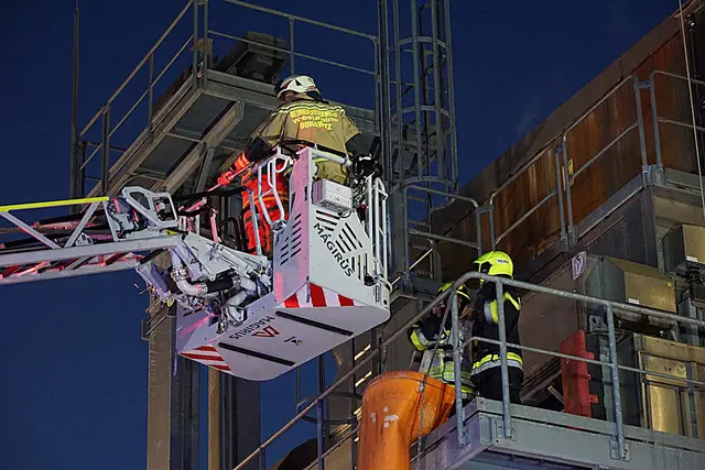 Montagabend fand am Betriebsgelände von Mayr Melnhof-Holz im Bereich der Pelletierung und des Biomassekraftwerkes dieAbschnittsübung 2025 des Feuerwehrabschnittes Leoben (02) statt.
 | Foto: BFV Leoben/Demmerer