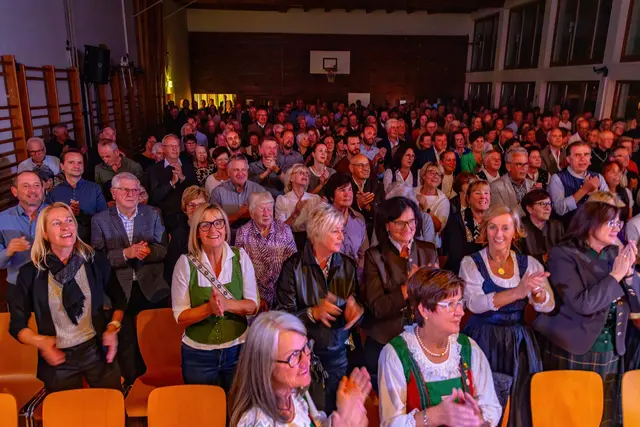 Am Ende gab es eine Standing Ovation. | Foto: Günter Jagoutz