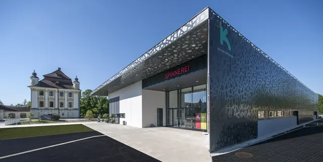 Ein bekanntes Referenzgebäude von Wolfgang Traussner Bau: die Spinnerei Traun. Die moderne Konzert- und Veranstaltungshalle besticht durch Funktionalität und Design. | Foto: Wolfgang Traussner Bau
