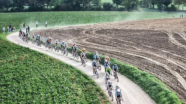 Foto: 2RC FORMAT Radshop Kalteis