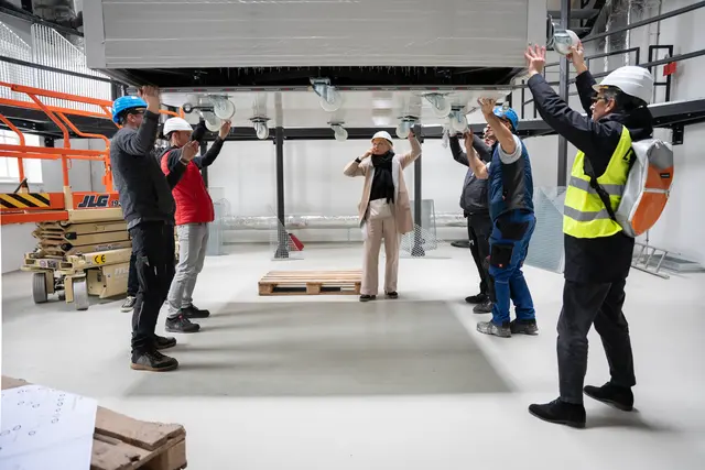 Das Salzburg-Panorama von Johann Michael Sattler wurde an seinen neuen Ausstellungsstandort im Mirabellgarten transportiert.  | Foto: Salzburg Museum/Rigaud