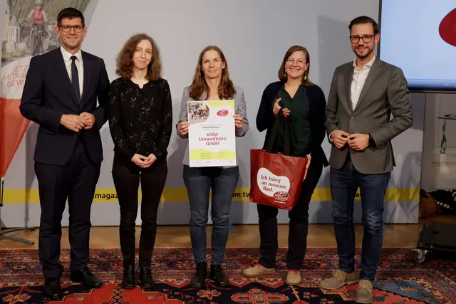  LH-Stv. Martin Gruber, Nadja Merkac, Karoline Angermann und Jacqueline Jerney (eb&amp;p Umweltbüro), LR Sebastian Schuschnig
 | Foto: LPD Kärnten/Wajand