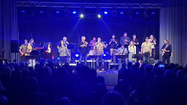 Nach eineinhalb Jahren endete am 7. März 2025 das Projekt "Beatlemania entan Tauan" der "Lungau Pop Factory" im Gast des Hauses in Obertauern vor begeistertem Publikum. | Foto: pjw