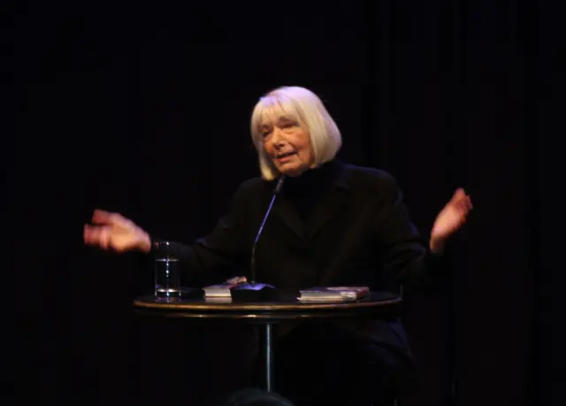 Erika Pluhar begeisterte mit ihrem neuen Roman "Spät aber doch".  | Foto: Peter Seper
