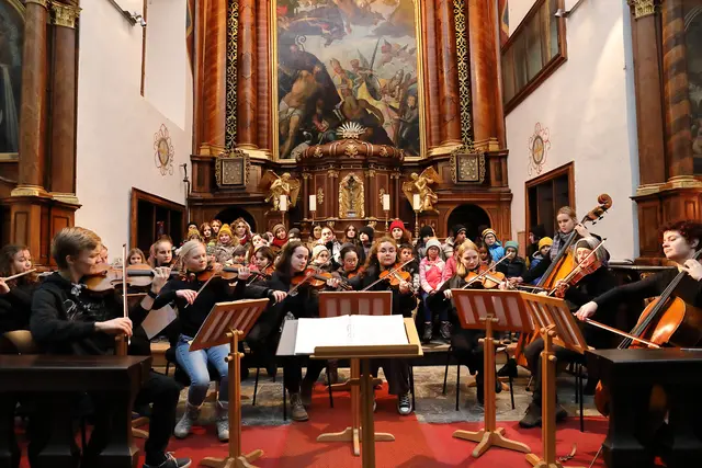 Hirten- und Krippenlieder, die den gesamten Weihnachtszyklus abbilden, werden in der Adventzeit in der Antoniuskirche aufgeführt. | Foto: Universalmuseum Joanneum/Max Wegscheidler