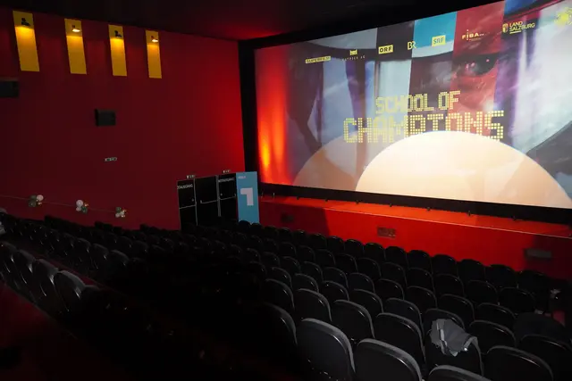 Auf der Österreich-Premiere der zweiten Staffel. | Foto: Nicole Hettegger