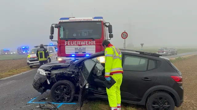 Verkehrsunfall zwischen Pkw und Schulbus im Bezirk Melk. | Foto: DOKU-NÖ