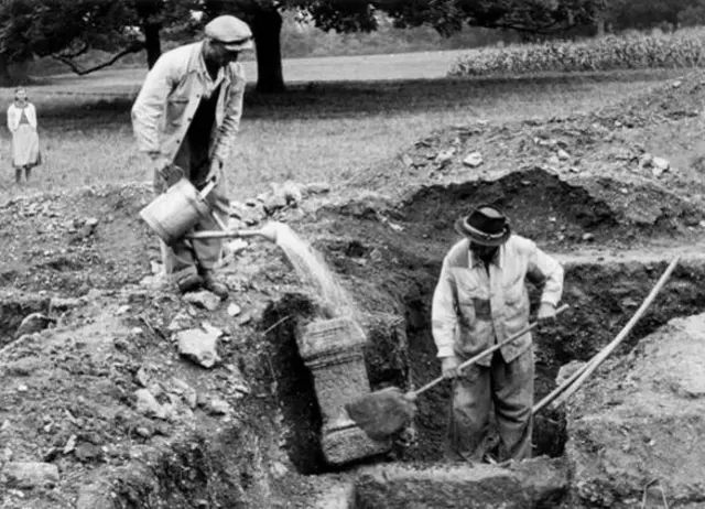Grabung im Zivilstadtviertel, 1938 | Foto: Land NÖ