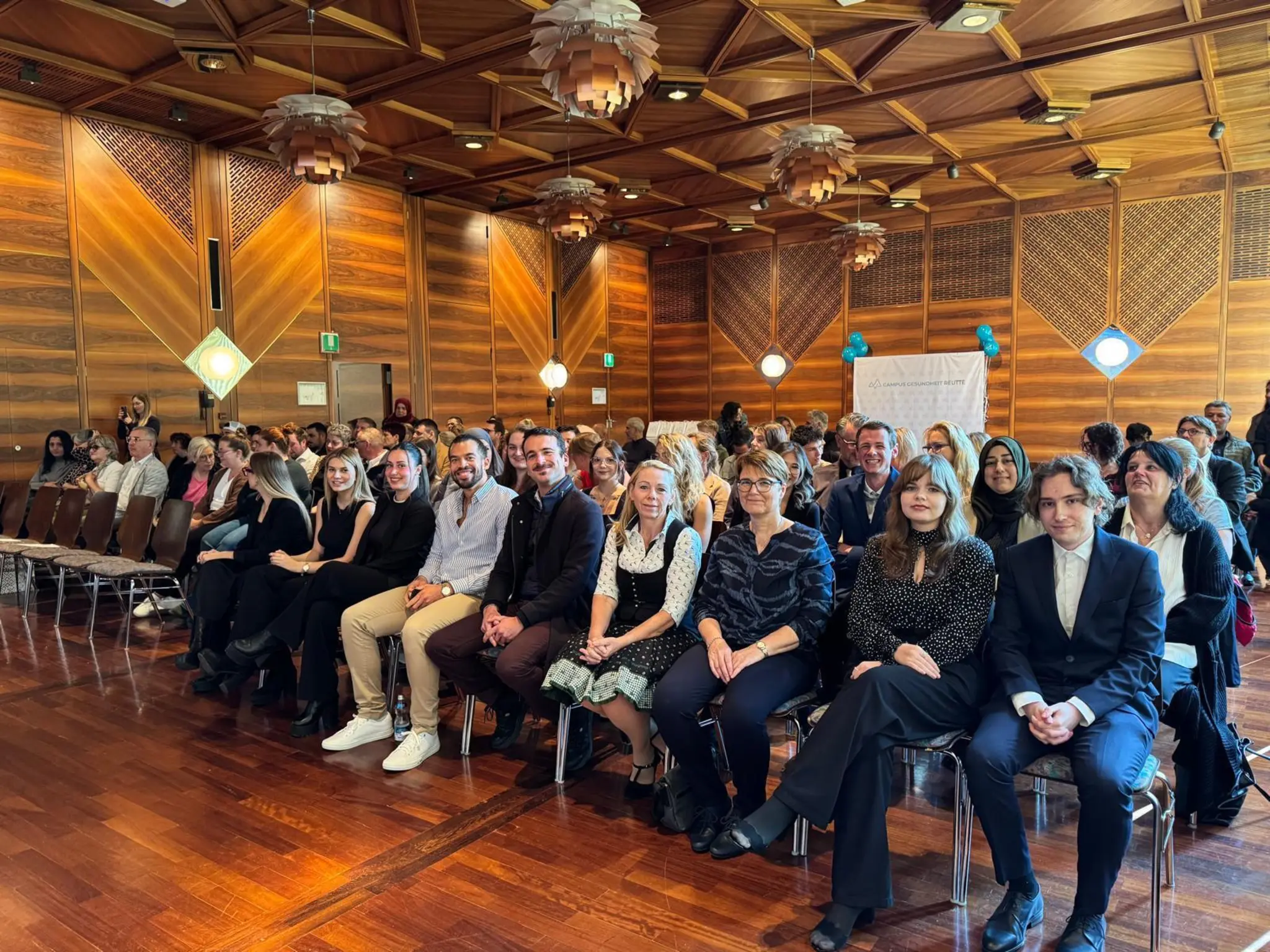 Campus Gesundheit Reutte: Pflegeausbildung wurde erfolgreich beendet - ...