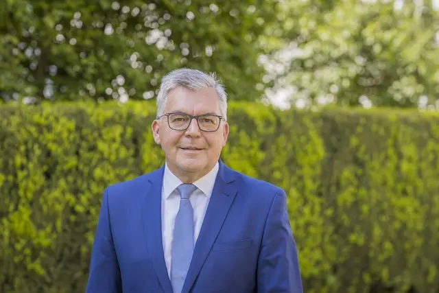 Landesrat Josef Schwaiger im Salzburger Landtag. Der Politiker ist in der Nacht auf Donnerstag im Landeskrankenhaus verstorben. | Foto: ÖVP Salzburg