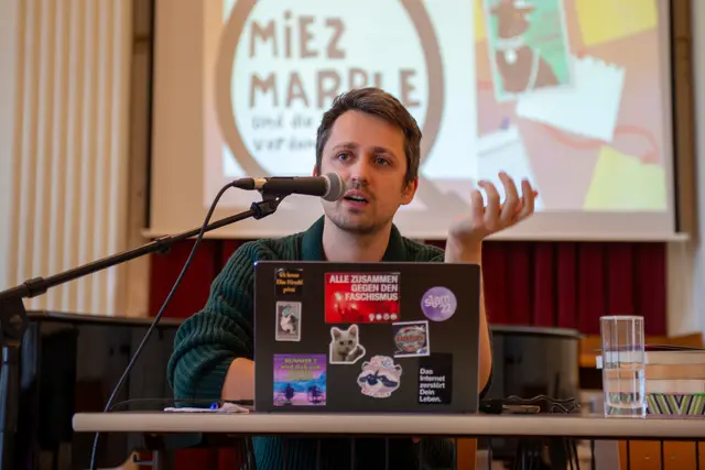 Fabian Navarro an der BORG St. Pölten.

 | Foto:  Otto Jezek