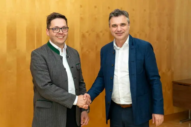 Franz Wieser, der sich im Auswahlverfahren als Erstgereihter durchgesetzt hatte, wird im Laufe des Sommers als neuer Kammeramtsdirektor die operativen Geschäfte der Landwirtschaftskammer Salzburg übernehmen. Im Bild: Franz Wieser (links) mit Präsident Rupert Quehenberger. | Foto: LK Salzburg/Djuhic