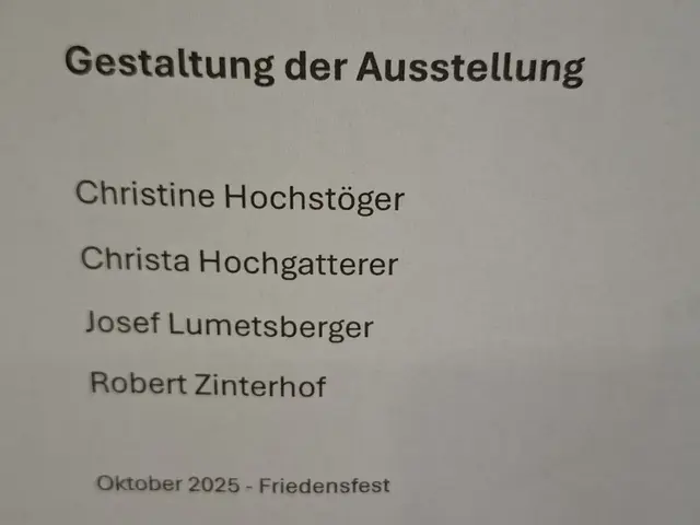 Von Trümmern zu Träumen.  Ausstellung im Pfarrzentrum Pabneukirchen.  | Foto: Zinterhof