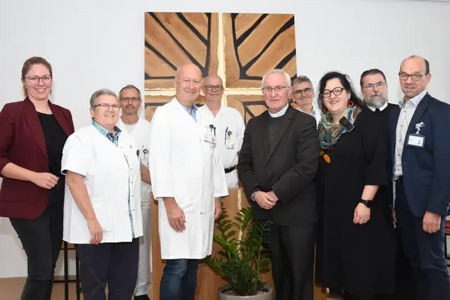 Weihbischof Anton Leichtfried besuchte das Landesklinikum Horn und setzte ein Zeichen der Wertschätzung. | Foto: Landesklinikum Horn