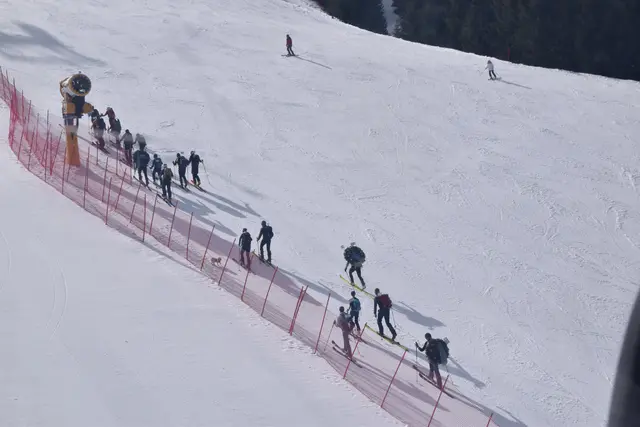Skitourengeher auf markierten Routen: Informationstafeln und digitale Hinweise sollen helfen, Schutzgebiete am Glungezer, Patscherkofel und am Morgenkogel zu beachten. | Foto: Kendlbacher