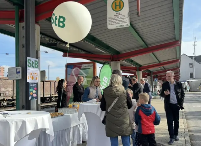 Die Kinder und Eltern sowie alle Ehrengäste freuten sich, die freundlichen Kinderstimmen zu hören.  | Foto: MeinBezirk/Leonie Herrmann