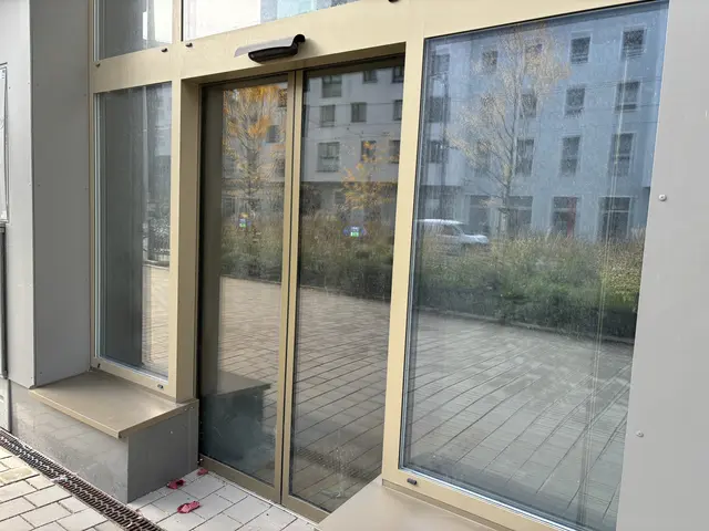 Nicht alle Lokale, die leer erscheinen, sind tatsächlich ohne Pächter.  | Foto: Luca Arztmann/MeinBezirk