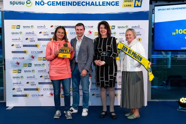 Evelyn Schmidt, Lambert Handl (Gemeindebund), Sibylle Schütz (Städtebund) und Elisabeth Stelzeneder (Neustadtl). | Foto: Fabian Nadlinger