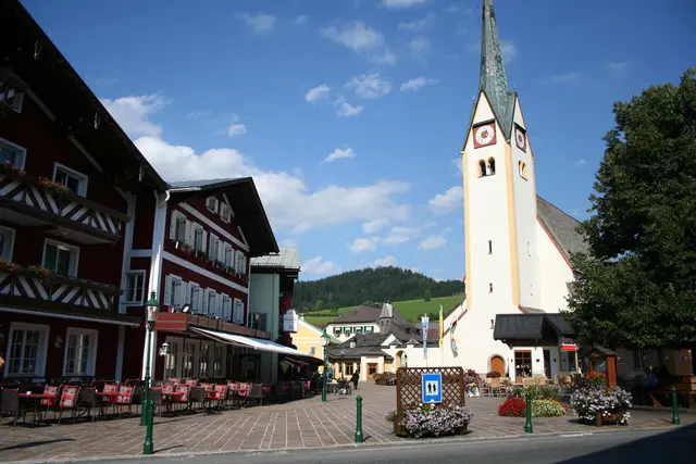 In Abtenau sorgt ein Hotelbauprojekt für Diskussionen. | Foto: TVB Abtenau / Leo Himsl 