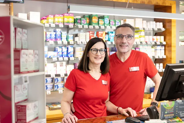 Am 2. November 2005 eröffneten Karin und Peter Eder die St. Magdalena Apotheke am Haselgrabenweg 1 in Urfahr.  | Foto: Erblehner