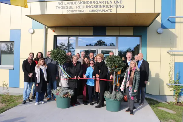 Politik, Verwaltung und Land NÖ eröffneten gemeinsam den neuen Kindergarten am Frauenfeld