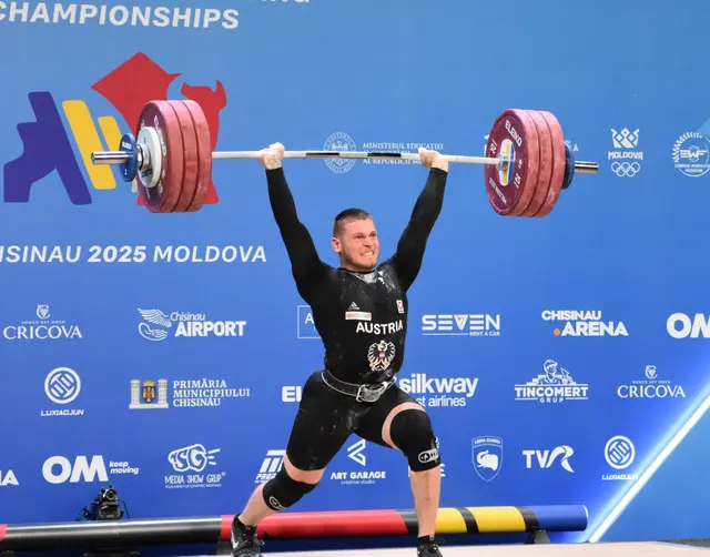 Elias Simbürger ist in seiner Spezialdisziplin Reißen ein Medaillenkandidat bei der Europameisterschaft in Albanien.   | Foto: OOEGV/Conny Högg