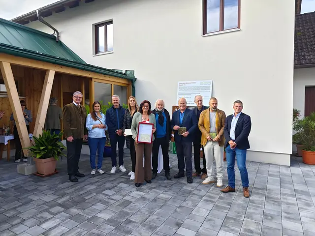 Walter Brunner, Marion Müller, Christian Kau, Jessica Bliem, LR.in Sara Schaar, Harald Mixanig, Bgm. Josef Koban, Klaus Krainer, Georg Haimburger, Günther Weichlinger. | Foto: Büro LR Sara Schaar