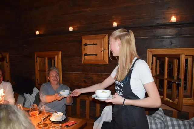 Das neue Huabn Restaurant, welches nun ausschließlich von den Lehrlingen geführt wird, hat jeden Samstag von 11 Uhr bis 22 Uhr geöffnet. | Foto: MeinBezirk/Leonie Herrmann