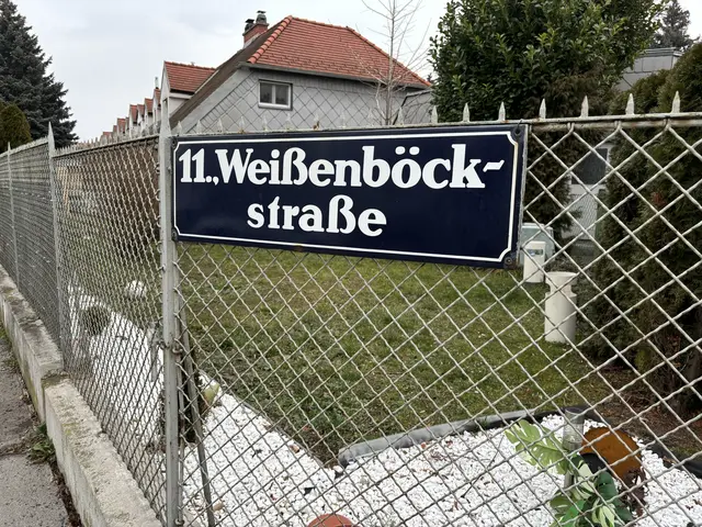 Auch für Anrainerparken etwa in der Weißenböckstraße wurde ein Antrag angenommen. (Archiv) | Foto: Kriechbaum/MeinBezirk