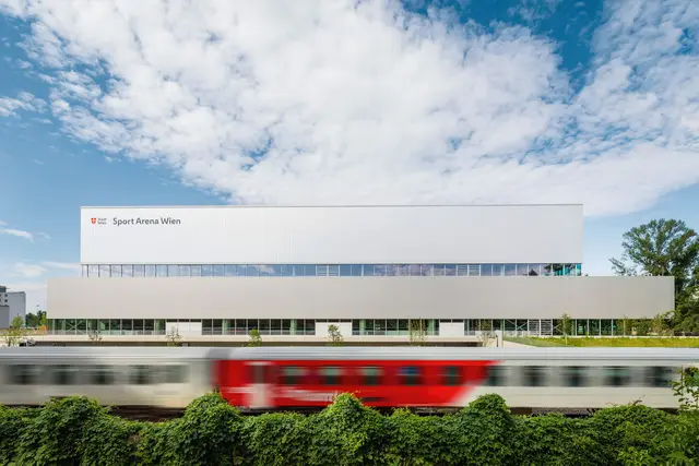 Die neue Sport Arena Wien wurde mit dem Preis für "Solares Bauen 2025" ausgezeichnet.  | Foto: Rupert Steiner