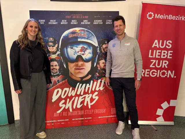 Mit auf der Premiere waren die Stargäste Nina Ortlieb und Hannes Reichelt. | Foto: Lucia Königer