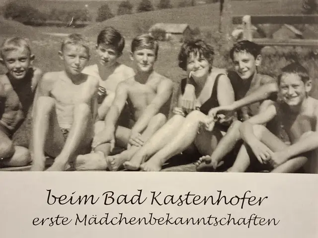 Von Trümmern zu Träumen. Ausstellung im Pfarrzentrum Pabneukirchen.  | Foto: Zinterhof