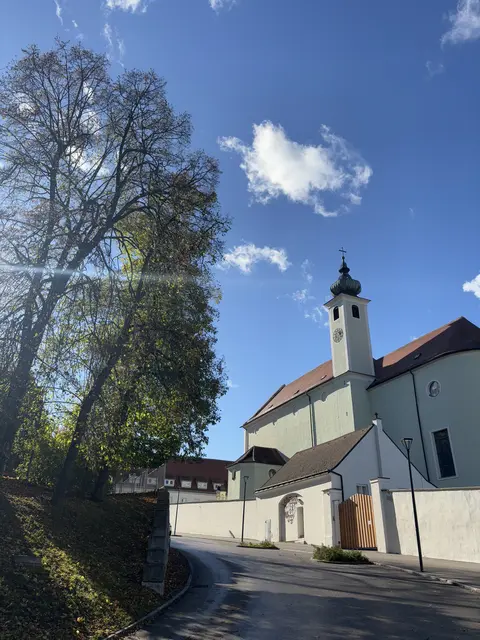 Dem Sonnenschein entgegen und weiter ins Ortszentrum von Neulengbach. | Foto: Lauren Fahrenberger / MeinBezirk