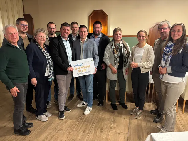 Neuer Gemeindeparteivorstand: Franz Kitzler, Gerhard Zimmermann, Anita Fröhlich, Dietmar Steindl, Martin Kößner, Thomas Hagenauer, Lambert Handl, Thomas Deimel, Gabriele Pany, Katrin Schmid, Jürgen Schandl und Viktoria Hutter (v.l.) | Foto: VPNÖ