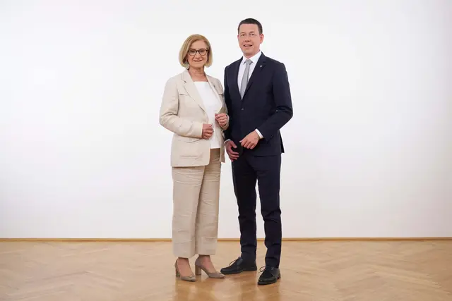Landeshauptfrau Johanna Mikl-Leitner und Klubobmann Kurt Hackl. | Foto: VPNÖ