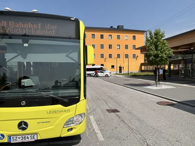 Von 27. bis 31. Oktober 2025 müssen Fahrgäste in Hall in Tirol mit Einschränkungen im öffentlichen Linienverkehr rechnen.  | Foto: Kendlbacher