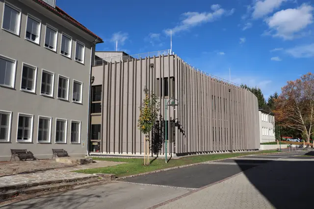 Das Schulzentrum Hitzendorf wurde in einer Bauzeit von 16 Monaten um 13 Mio. Euro umgebaut, vergrößert und barrierefrei gemacht. | Foto: Edith Ertl