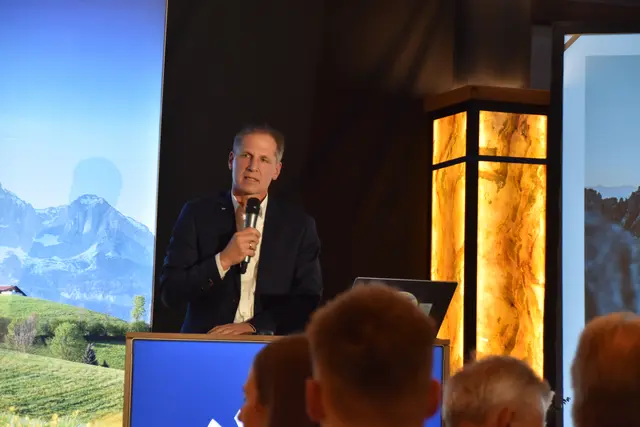 "Im Winter hatten wir im Schnitt in den letzten fünf Jahren 16 Prozent weniger Übernachtungen als die fünf Jahre davor und da scheint sich auch keine Trendwende abzuzeichnen", erklärte Lukas Krösslhuber.  | Foto: Barbara Fluckinger