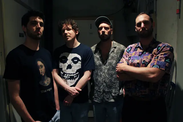 Franz Fuexe live auf der Bühne in Ebensee – laut, ehrlich und mit Schmäh.  | Foto: Joe Bode