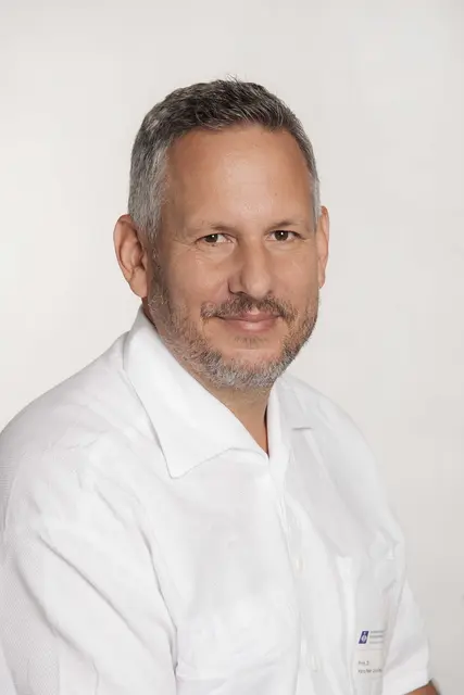 Primar Hans Peter Gröchenig, Vorstand der Abteilung für Innere Medizin am Krankenhaus der Barmherzigen Brüder St. Veit | Foto: HF Pictures