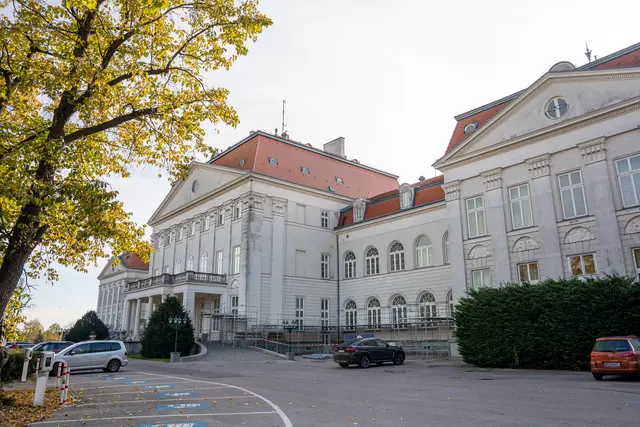 Das Hotel Schloss Wilhelminenberg schließt das Restaurant für alle Gäste und Besucherinnen und Besucher.  | Foto: Valentina Marinelic/MeinBezirk