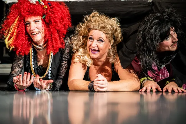 Club Oberon 2: die bunte Party geht im Off-Theater in Gnigl in die nächste Runde.  | Foto: Taro Ebihara