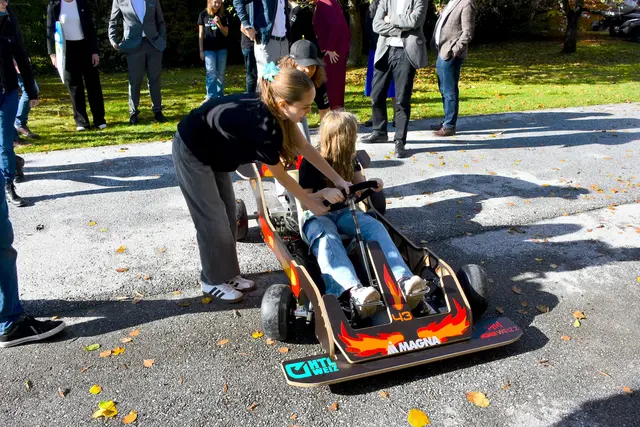 Das KIDT-Car wurde von Schülerinnen und Schülern der HTL sowie Musik-Mittelschule Weiz gemeinsam gebaut und ist eines der ersten MINT-Projekte. | Foto: MeinBezirk/Helmut Riedl
