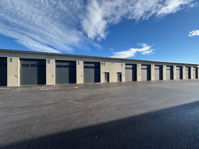 13 Garagen bzw. Lagerflächen stehen ab sofort zur Verfügung. | Foto: Almer