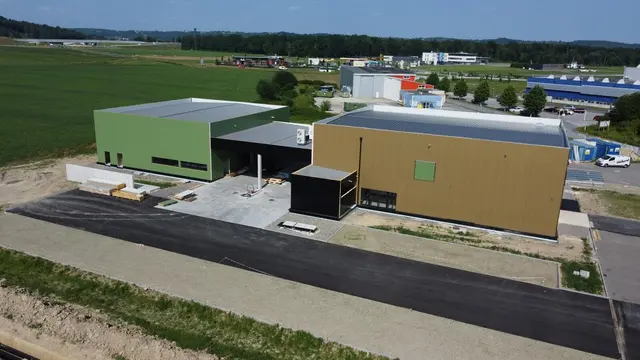 600 Quadratmetern Produktionsfläche, 500 Quadratmetern Lager und 300 Quadratmetern Büro umfasst die neue Zentrale | Foto: Holzbau Rosenberger