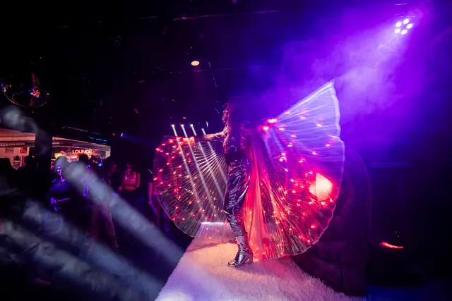 Club Oberon 2: die bunte Party geht im Off-Theater in Gnigl in die nächste Runde.  | Foto: Taro Ebihara