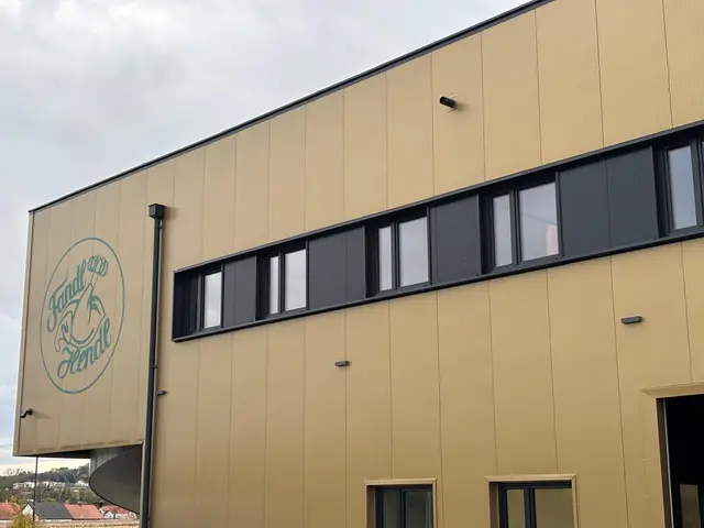 Mit der neue Fandl-Basis sind nun ehemals drei Standorte in einer neuen, funktionalen Zentrale vereint. | Foto: MeinBezirk/ Johann Taucher