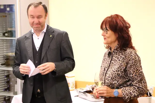 Pfarrer Marius Enăşel und PGR-Sprecherin Maria Theresia Reisinger begrüßten die Gäste | Foto: Gerhard Langmann