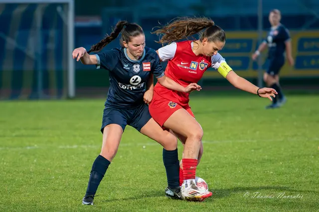 Dorontina Thaqi (SC Herzogenburg-Blau) zeigt im Mittelfeld ihre Routine – immer präsent in den Zweikämpfen und mit wichtigen Ballgewinnen. | Foto: Thomas Navratil