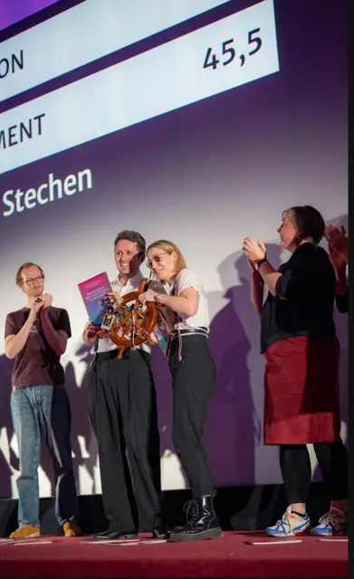 Francesca Herr und Fabian Navarro holten sich den Sieg im Teamwettbewerb  | Foto: Fettinger Fotografie 